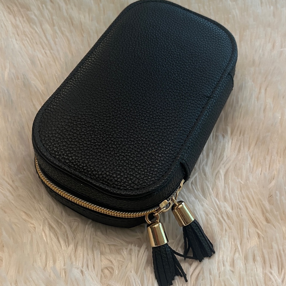 Ruby + Cash jewelry case